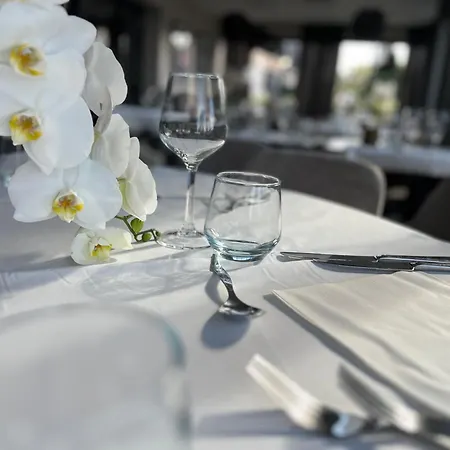 Acadie Hotel 3*